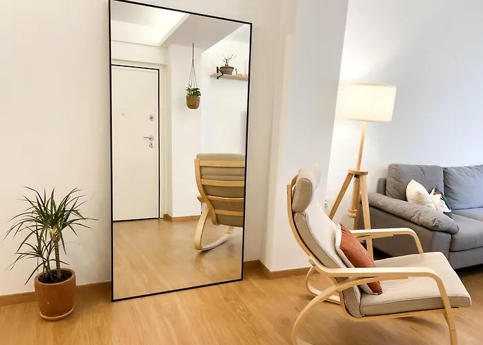 Comfy 2 Bdr Apt In Petralona - Next To Metro