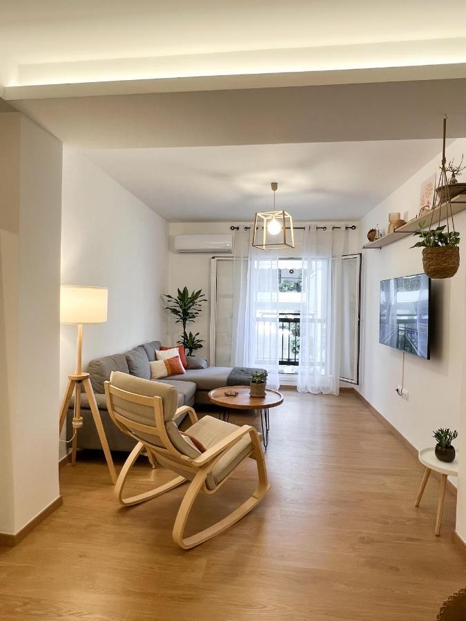 Comfy 2 Bdr In Petralona - Next To Metro *