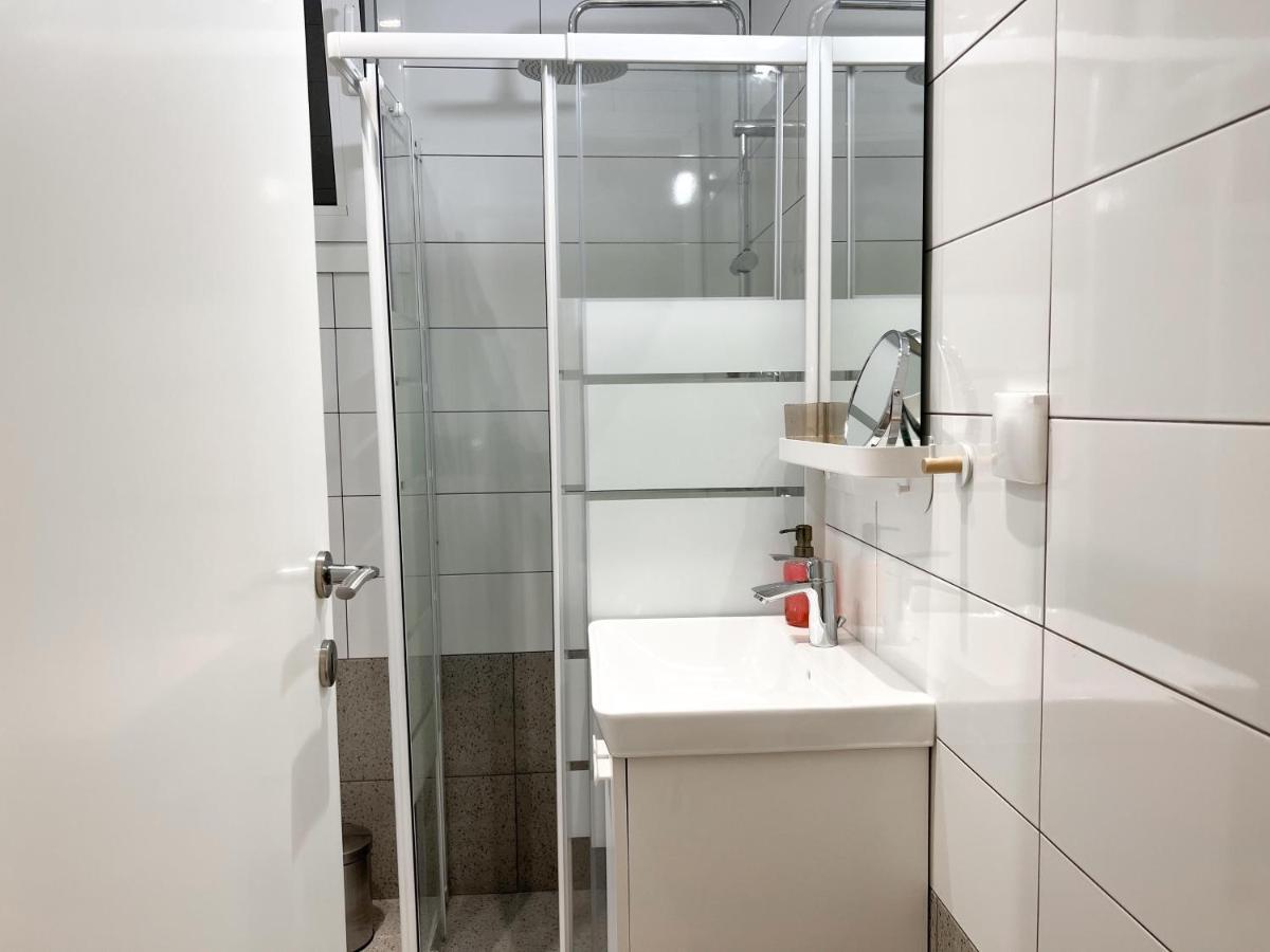 Daire Comfy 2 Bdr In Petralona - Next To Metro