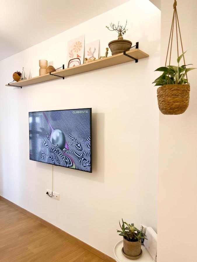 Daire Comfy 2 Bdr In Petralona - Next To Metro Atina