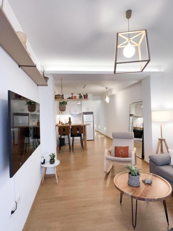 Daire Comfy 2 Bdr In Petralona - Next To Metro *